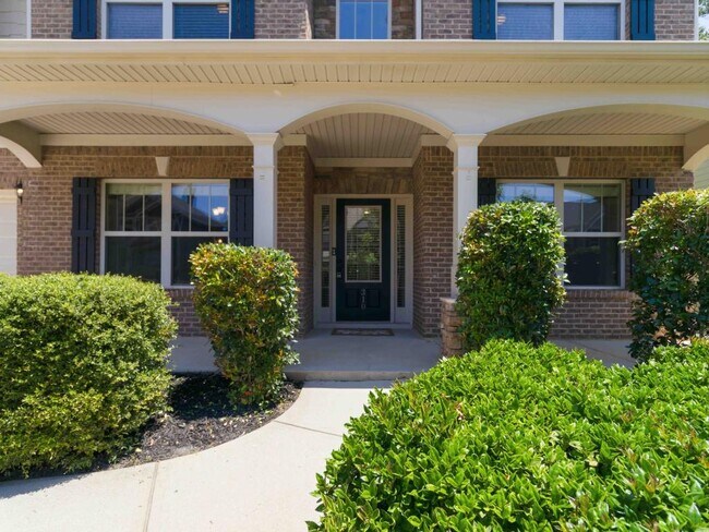 Photo - 310 Strasburg Dr