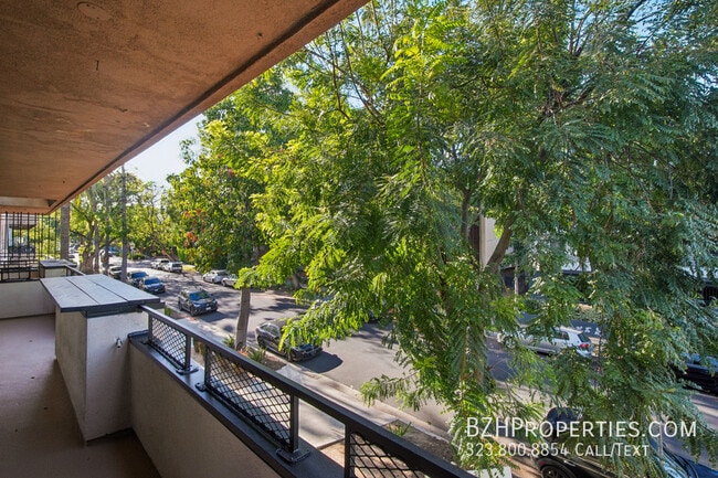 Photo - 7540 Hampton Ave Unidad 202