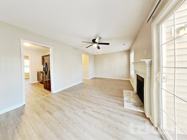 Photo - 4409 Woodlawn Dr