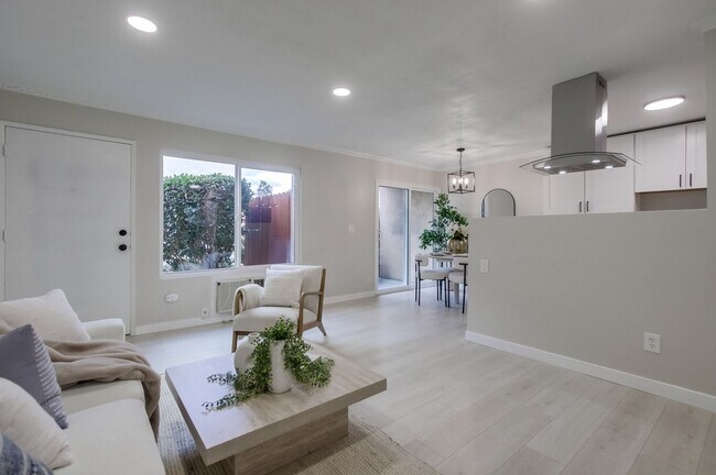 Photo - 9516 Carroll Canyon Rd Unit 113