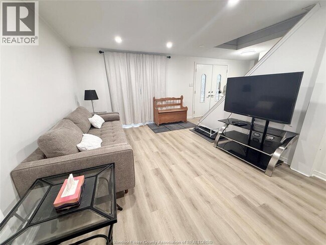 Photo - 10664 Atwater Crescent