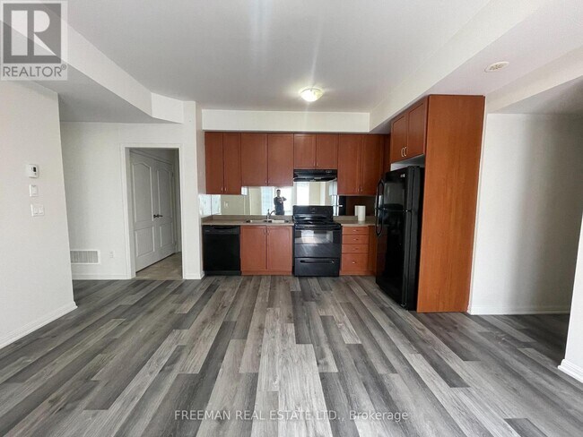 Photo - 3135 Boxford Cres