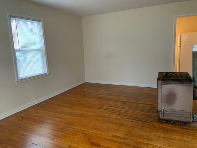 Cozy 2 Bedroom Home!! - Cozy 2 Bedroom Home!!