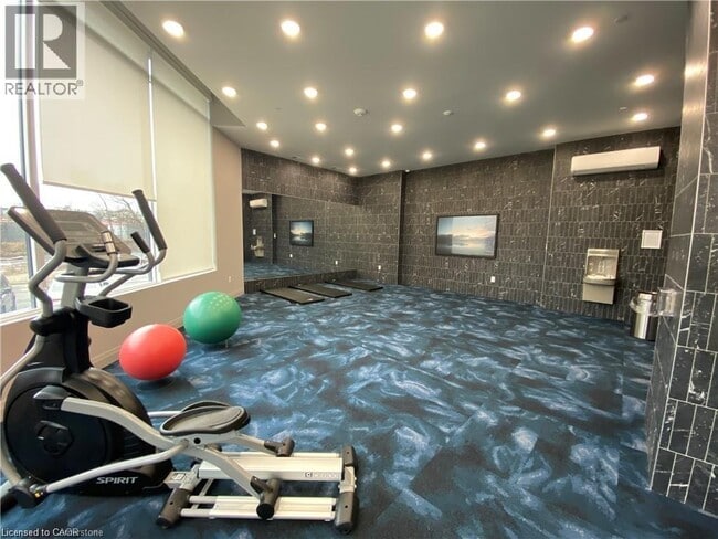 Photo - 71 Wyndham St S Unité 710