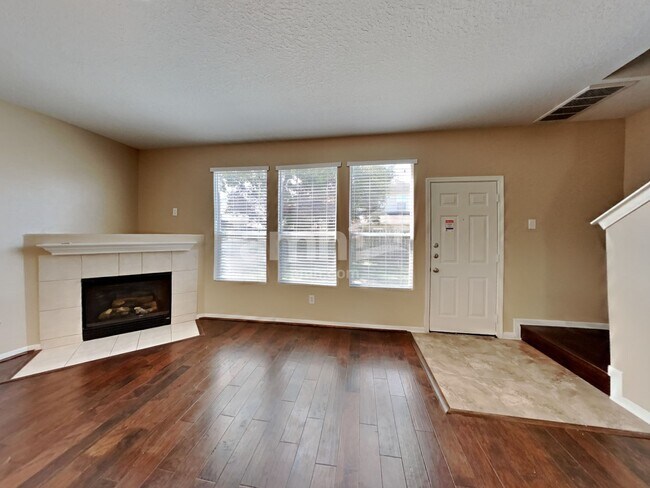 Photo - 18535 Alemarble Oak St