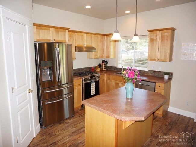 Photo - 20333 Aberdeen Dr