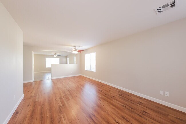 Photo - 16220 N 160th Ave