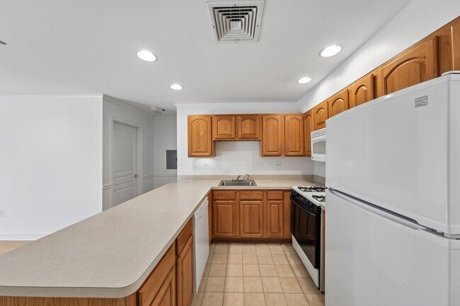 Photo - 711 Clinton St Unit 3D