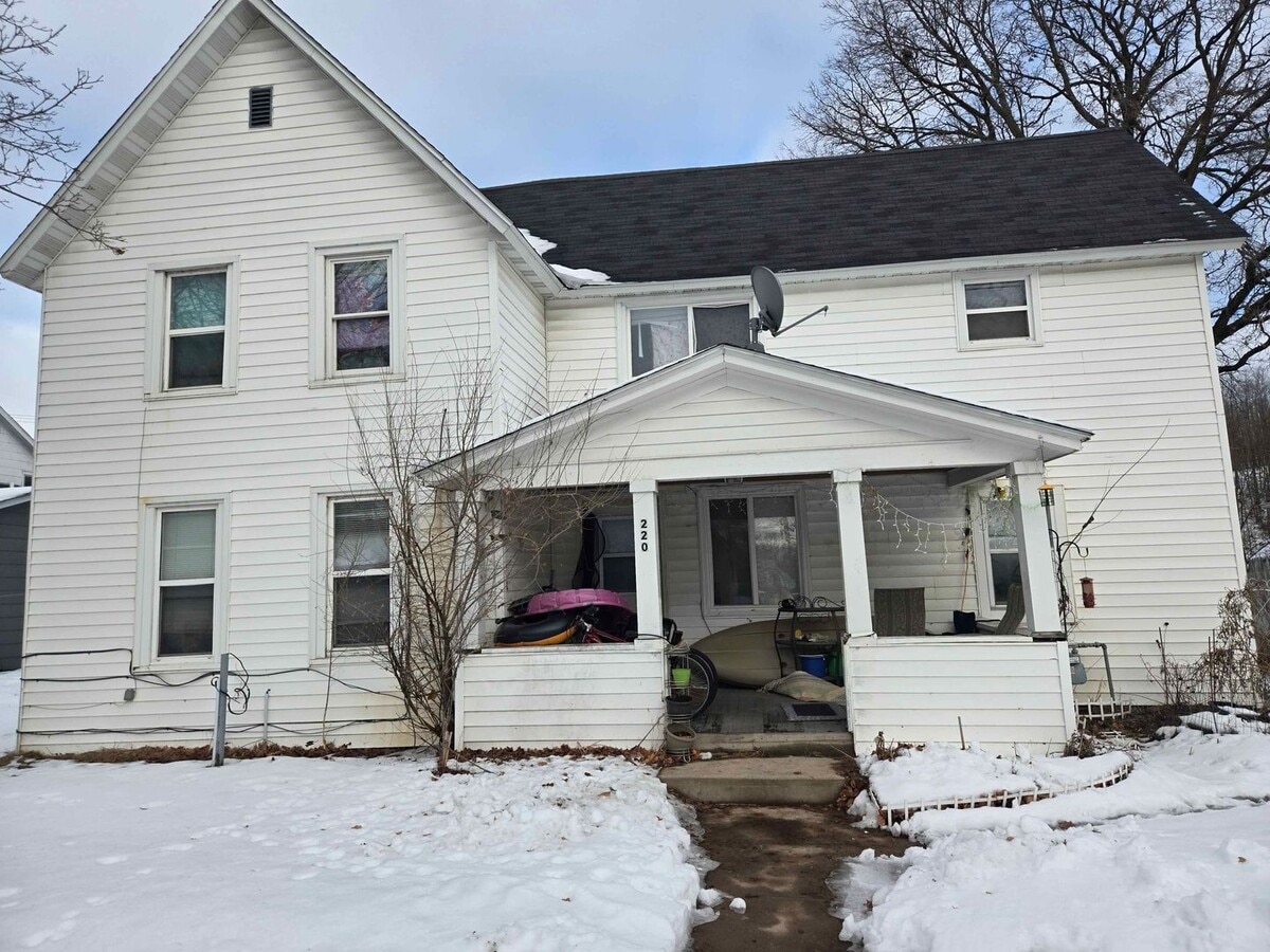 Photo - 220 Sara St Unit 2