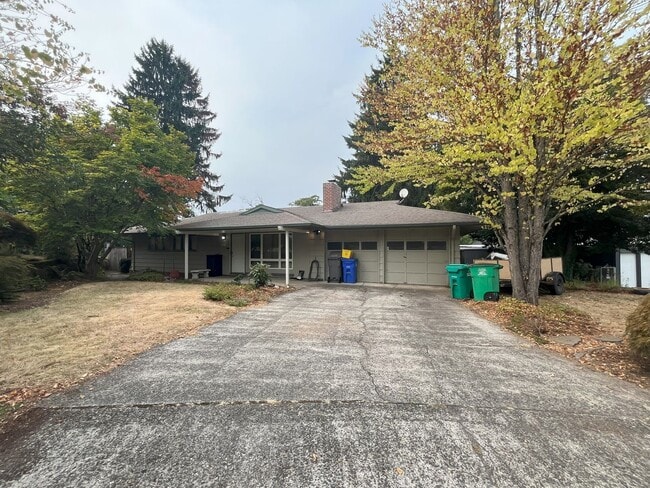 Photo - Classic Comfort: 3-Bed, 1.5-Bath Home with Covered Patio & Deck