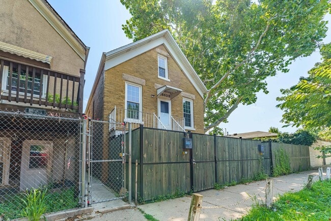 2843 S Troy St Unidad 1