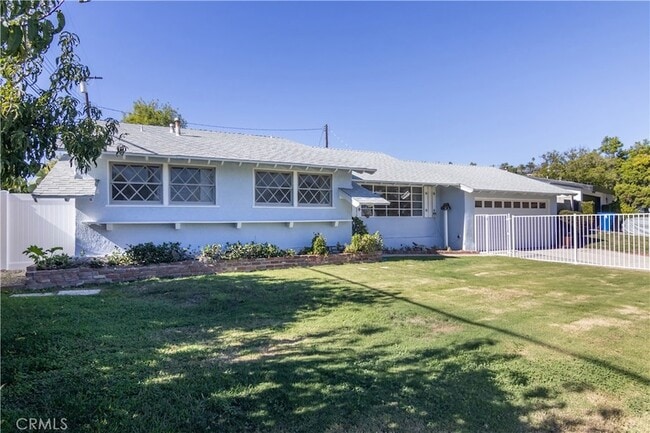 Photo - 11543 Swinton Ave