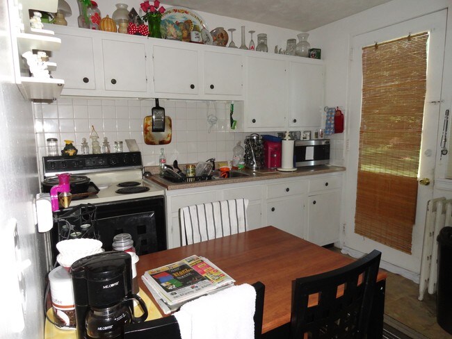 Photo - 17 Chalmers Ln