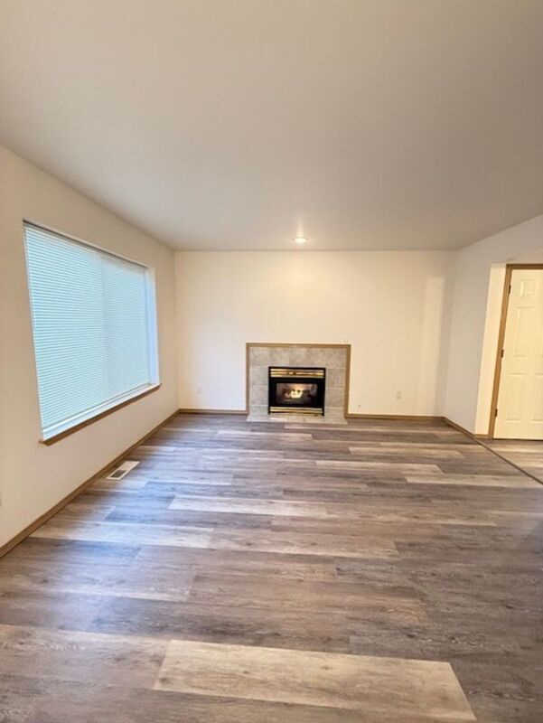 Photo - 6830 188th St NE