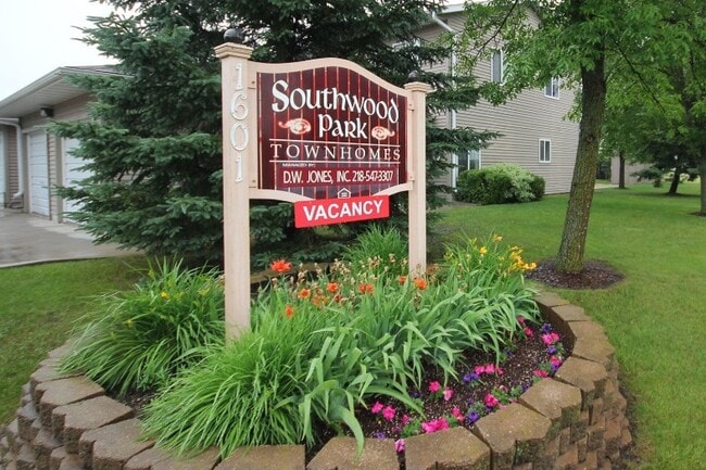 Southwood Park Townhomes - Southwood Park Townhomes