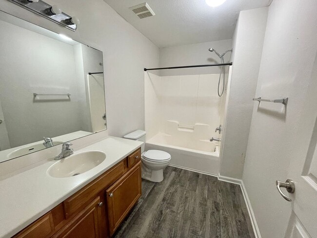 Photo - 1320 Hendrix Rd Unit 301