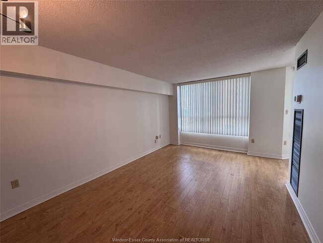 Photo - 75 Riverside Dr E Unit 406