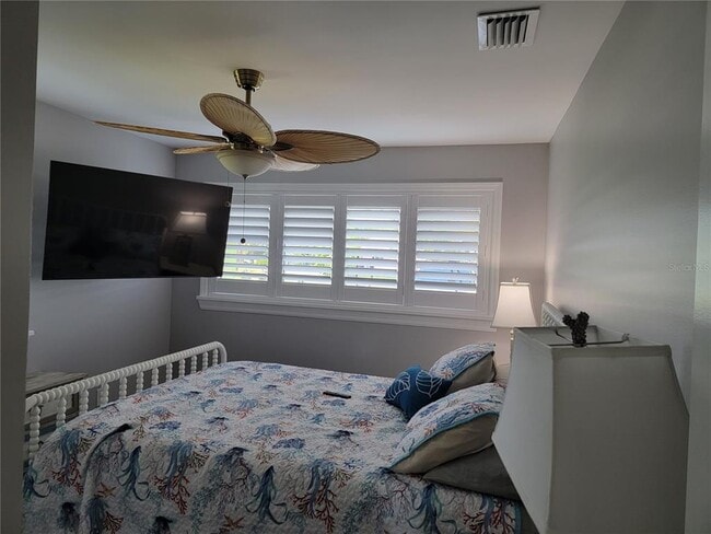 Photo - 315 Crescent Ct E Casa