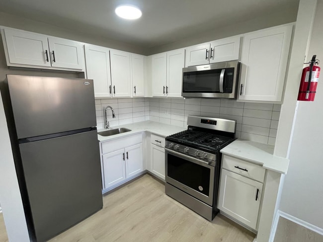 Photo - 1935 Columbia Ave Unit 1A