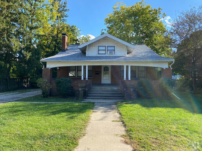 Building Photo - 607 W Green St Rental