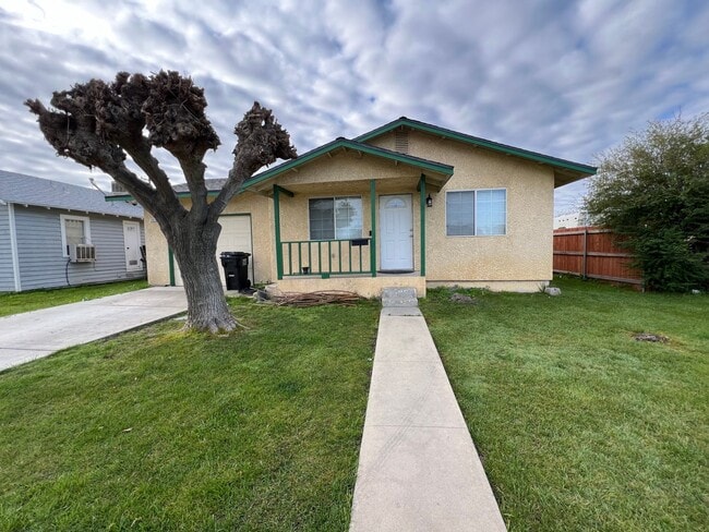Photo - 1417 Hall Ave