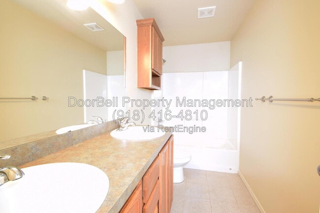 Photo - 6018 S Newport Ave