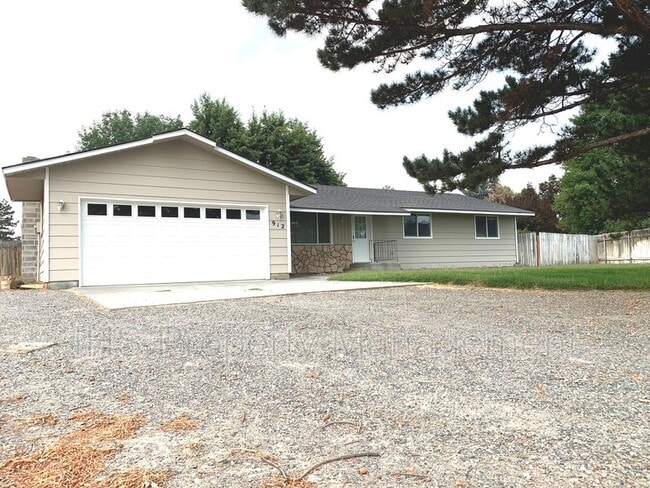 Photo - 912 E Eastlake Dr House