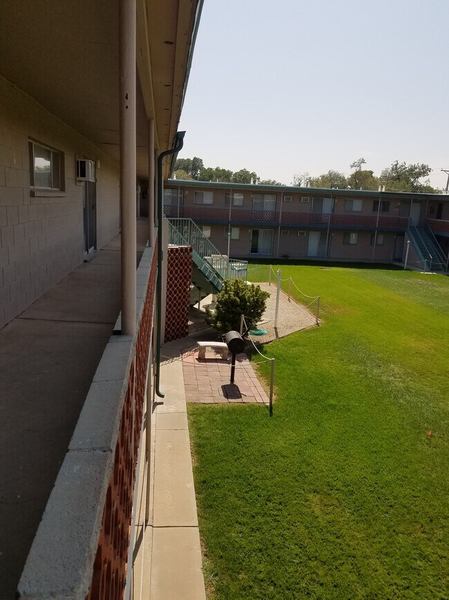 Mirador Apartments