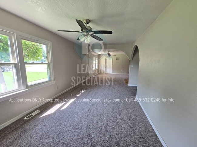 Photo - Charming Del City 4 Bed 2 bath! Casa