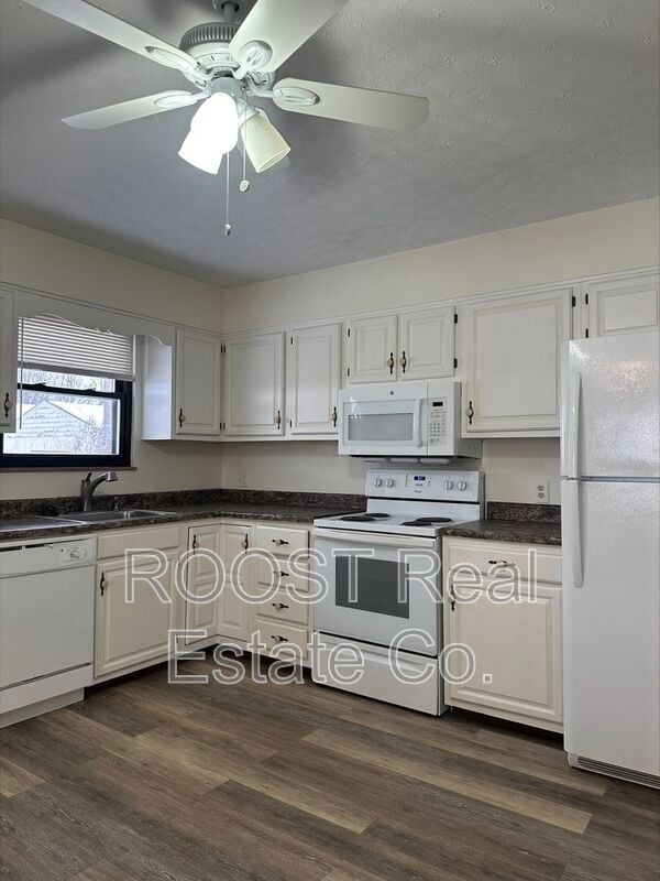 Photo - 1065 Parma Ave