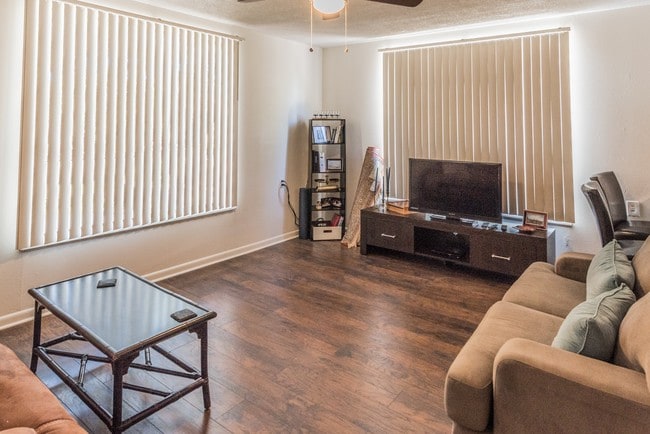 Photo - 1635 W Mulberry Ave