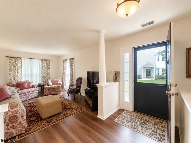 Photo - 1501 Stech Dr
