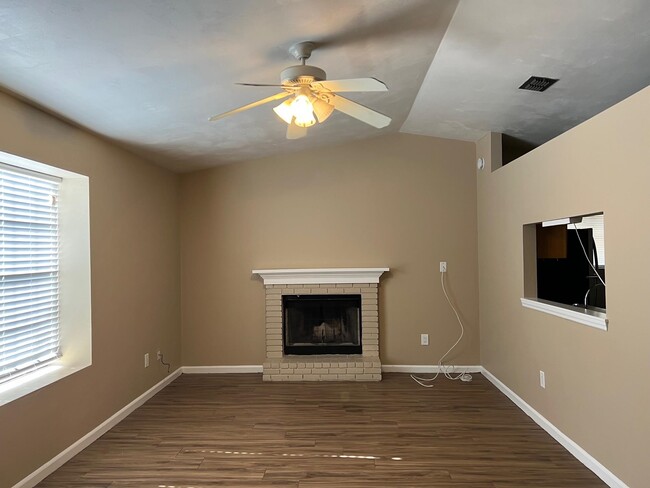 Photo - 2652 Millbank Dr