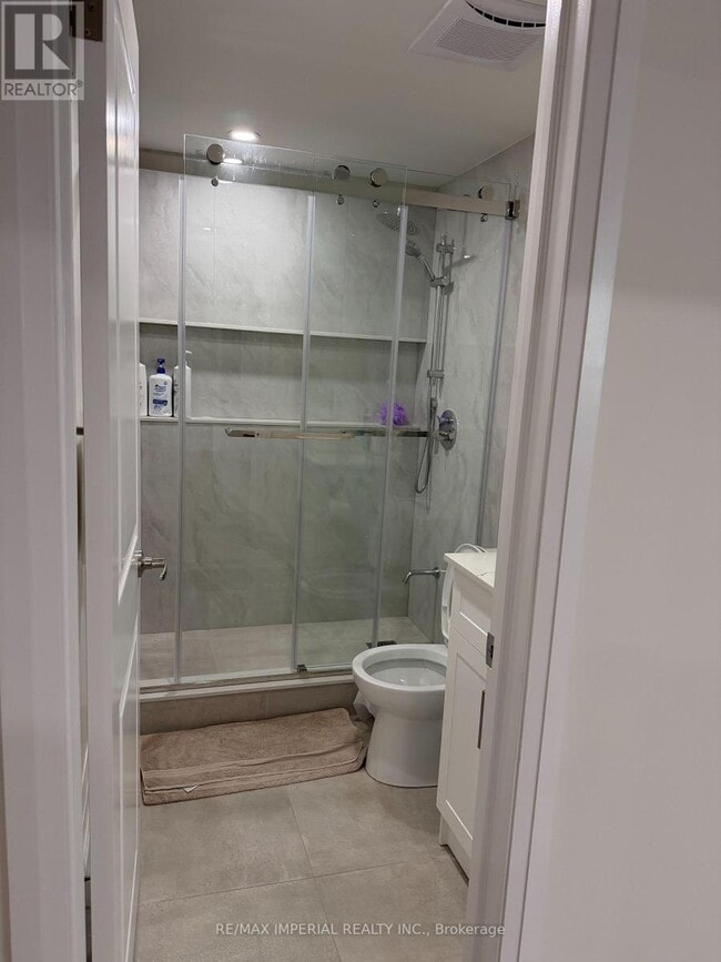 Photo - 436 Bonita Crescent