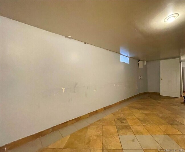 19 Laurel St Unit 1B