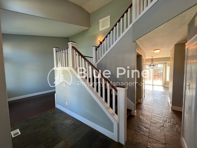 Photo - 157 Leesburg Ln
