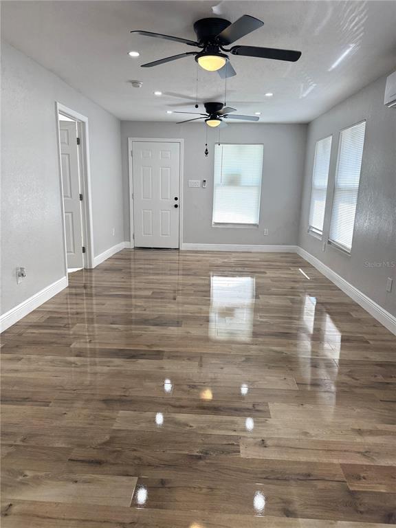 Photo - 319 Ave P NE