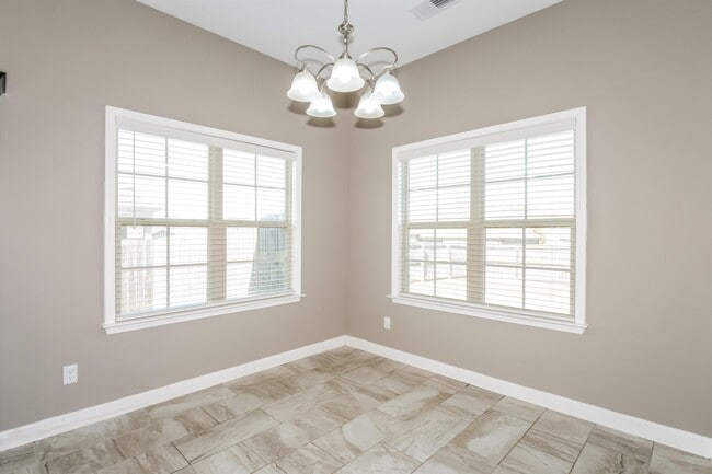 Photo - 90 Fairway Hills Dr