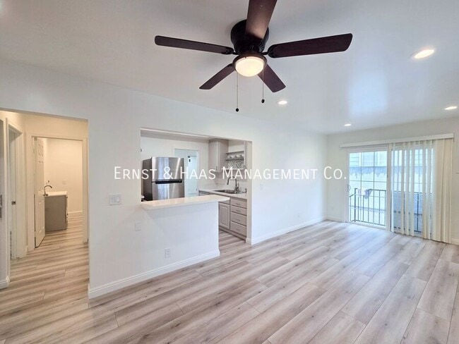 Photo - 1084 Walnut Ave