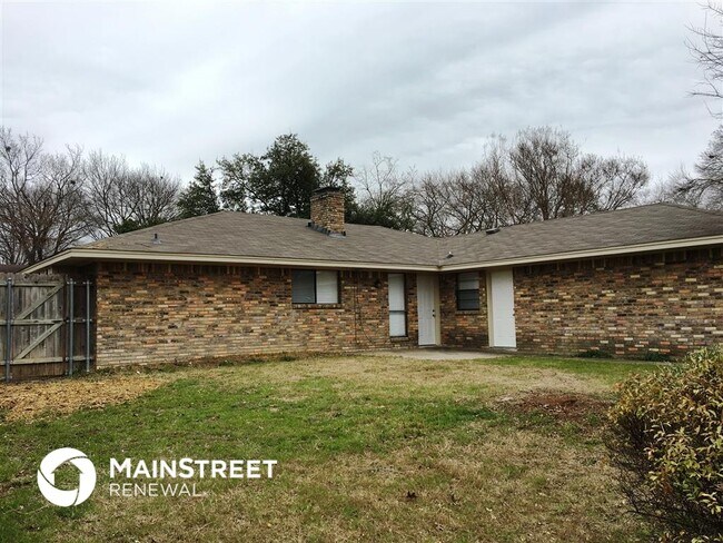 Photo - 419 Edmonds Way