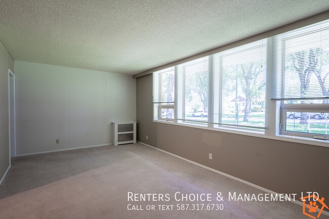 Photo - Quiet 1 Bedroom Unit, Onsite Laundry, Secured Entry