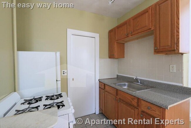 Photo - 58 Vinal Ave Unidad #2F