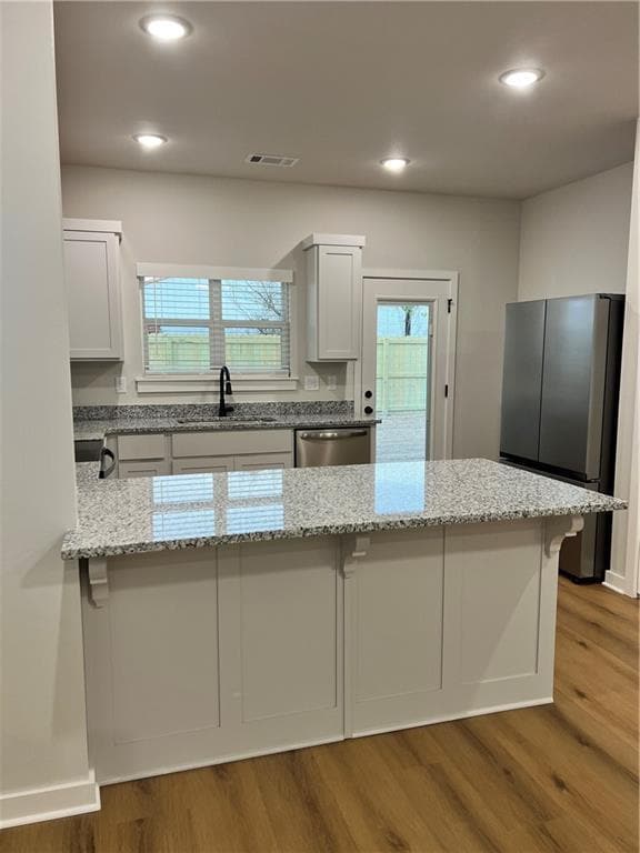 Photo - 520 Cosmos St