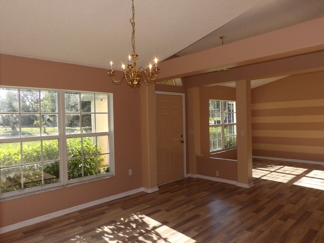Photo - Spacious 4 Bedroom 2236 Sq Ft Call Carole ...