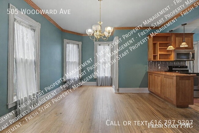 Photo - 505 Woodward Ave