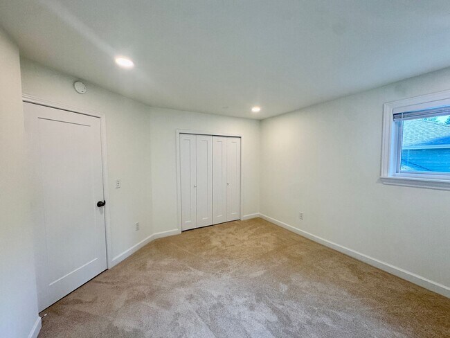 Photo - Fantastic Redmond Location!!!