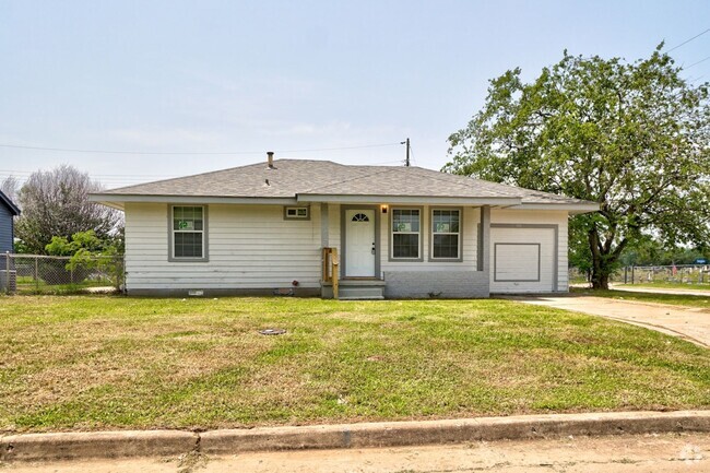 Building Photo - Coming Soon! Charming 3-Bedroom Home with ...