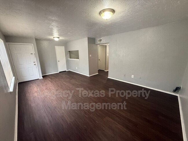 Photo - 1715 Short St Unit A