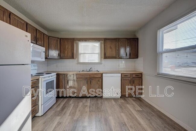 Photo - 1908 John F Kennedy St Unit B