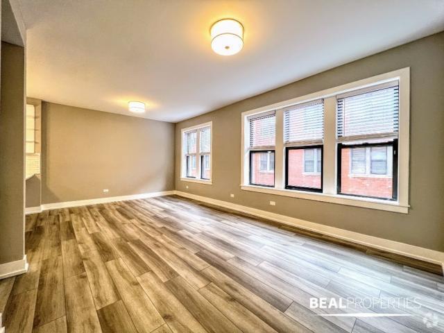 Building Photo - 2 bedroom in CHICAGO IL 60613 Unit S2 Rental